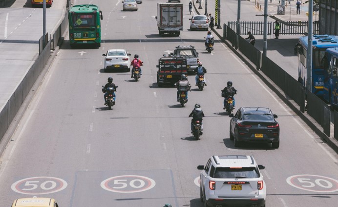 Vehiculos en via bogota